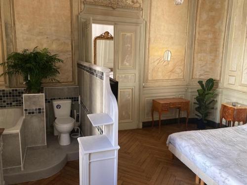 Kúpeľňa v ubytovaní Hôtel du marquis De Broc