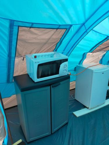 The blue tent – Photos 2
