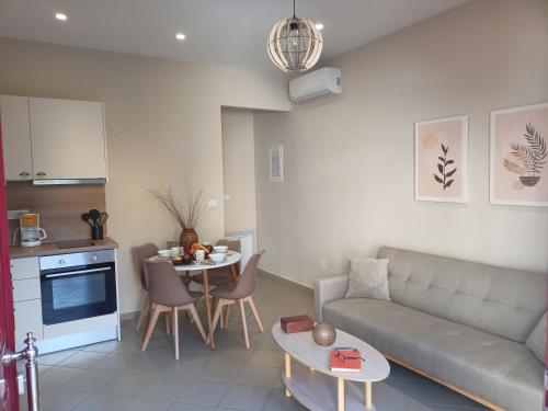 A kitchen or kitchenette at Nikola's & Joanna's apartments 2