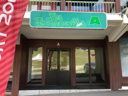 Photo de la galerie de l'établissement Studio 3 personnes avec balcon, WiFi et animaux admis aux Arcs 1800 - FR-1-411-357, à Arc 1800