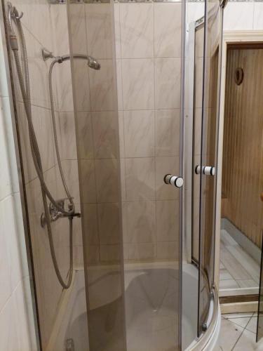 Cottages Delloress tesisinde bir banyo