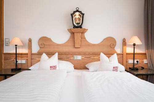 Postel nebo postele na pokoji v ubytování Hotel Gassner - 4 Sterne Superior