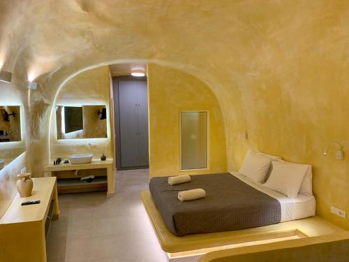 M Residence Santorini Conelia Cave photo 2