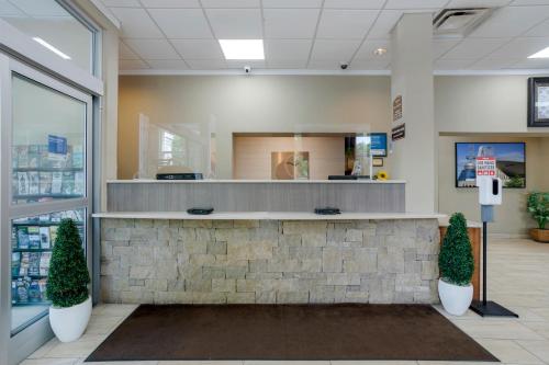Lobi atau kawasan kaunter penerimaan di Comfort Inn Downtown Nashville - Music City Center