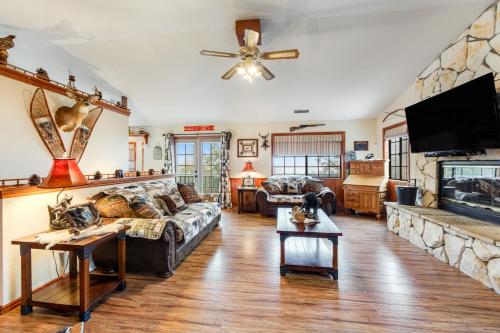 Crestline is Calling – Photos 4