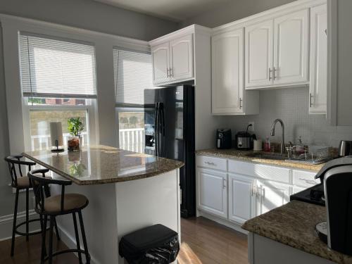Dapur atau dapur kecil di Boston Monadnock Properties