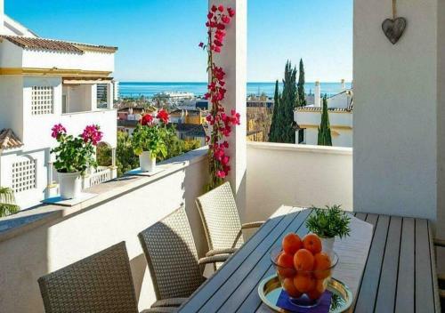✰ Luxurious 5 Bedroom PENTHOUSE. Sea Views. Hot Tub. BBQ. Golden Mile