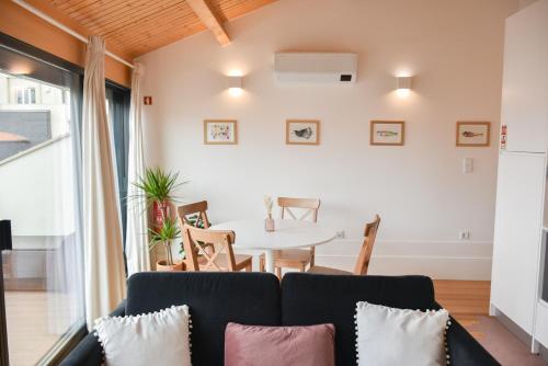 Charmosa penthouse 2 quartos - Batalha - Porto - APT N