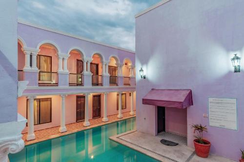 Бассейн в Hotel Lavanda CAS Merida или поблизости