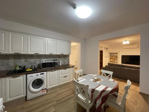 Dapur atau dapur kecil di Iarca Inn