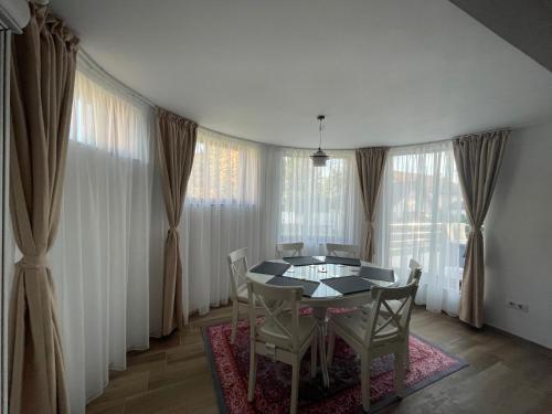 Gambar di galeri bagi Iarca Inn di Bucharest