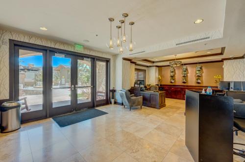 Constellation Residences – Photos 3