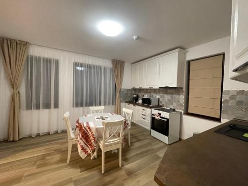 Dapur atau dapur kecil di Iarca Inn