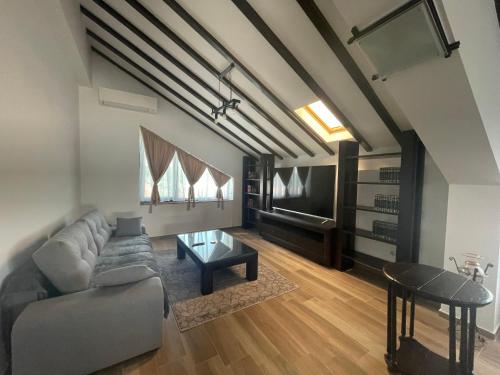 Ruang duduk di Iarca Inn