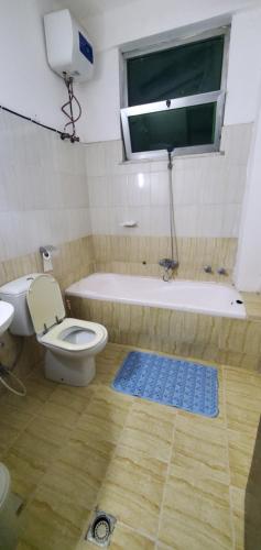 Et badeværelse på Cozy 1-bedroom luxury Apartment