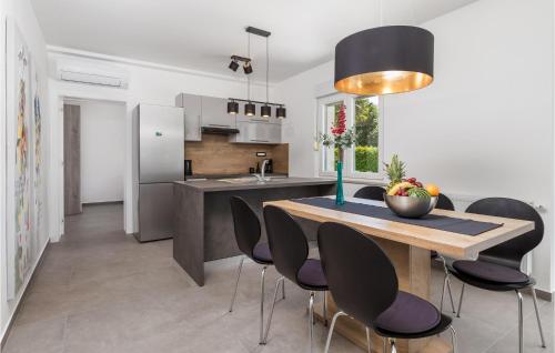 Beautiful Apartment In Lovran