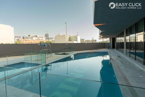 Bazén v ubytování Easy Click - Modern Comfortable Superior Quality 1 Bed nebo v jeho okolí