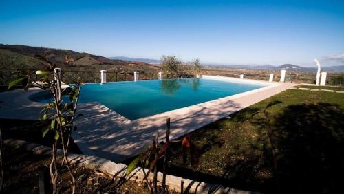 A piscina localizada em Poggio Lungo ou nos arredores