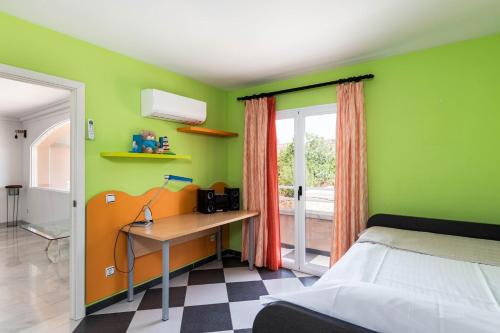 Ένα ή περισσότερα κρεβάτια σε δωμάτιο στο YourHouse Villa Marian