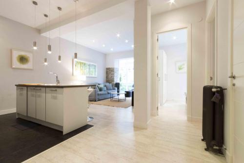 The Rentals Collection - Wals