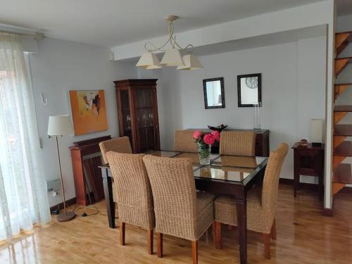 Posezení v ubytování Casa amplia y luminosa cerca de Pamplona - Izarren Etxea