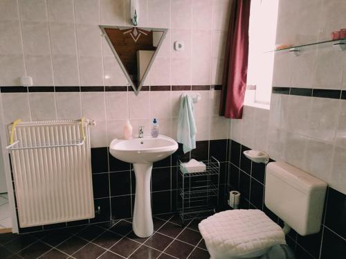 Szabados Apartman 8640 Fonyód, 16 Borszék utca kép - 3