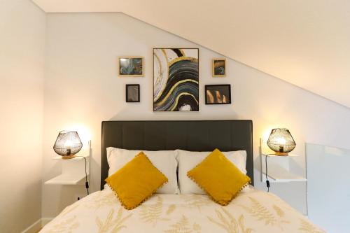Coutinho Apartment - Modern Ap in the City Centre with Balcony