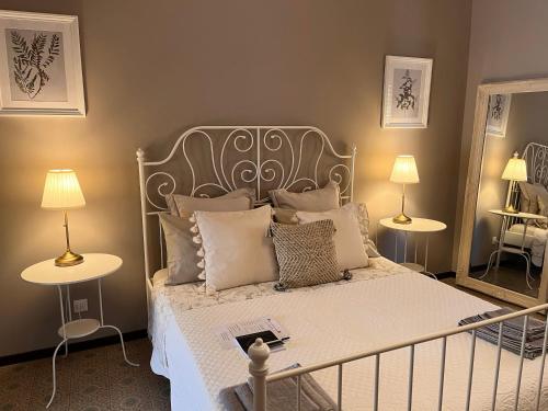 Villa House and Garden B&Bにあるベッド