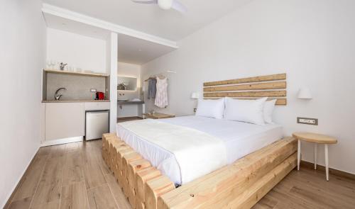 Amelia Deluxe Rooms