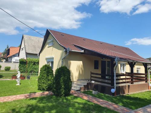 ボニャルツバシュにあるNapfény Vendégházのギャラリーの写真