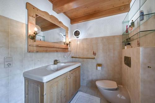 A bathroom at Haus Bella