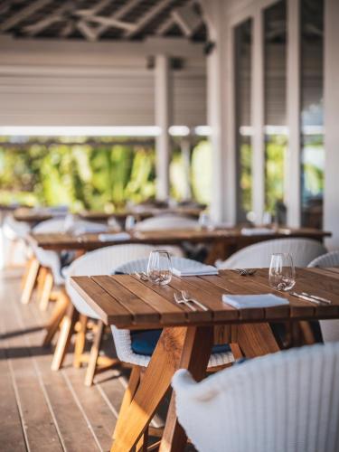 Restaurace v ubytování Anantara Mai Khao Phuket Villas