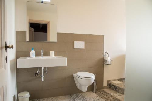 A bathroom at Heritage mountain top Villa near Rome w/ Pool & Panoramic views