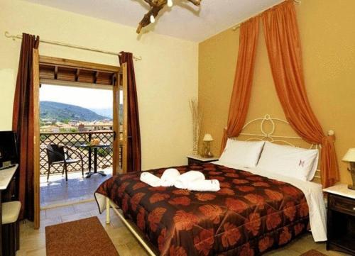 Gallery image of Ikosimo Guesthouse in Milína