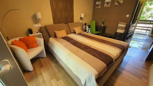 Posteľ alebo postele v izbe v ubytovaní Apartment in Siofok/Balaton 30359