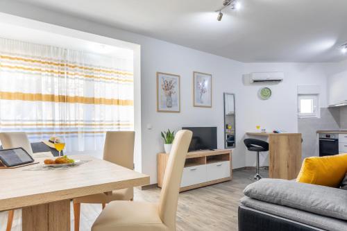 Hidden Gem - ZF Hvar