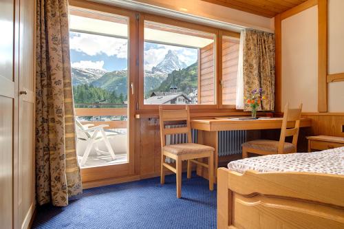 Gallery image of Hotel Parnass in Zermatt