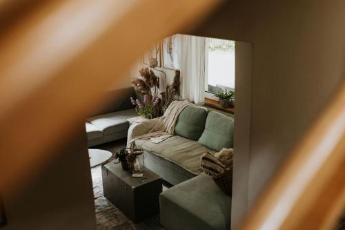 Gallery image of Ulążki17 - stary, tylko odświeżony dom na brzegu jeziora w sercu lasu in Szczytno