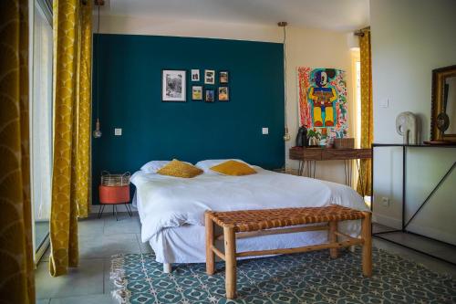 suite indépendante au calme avec piscine