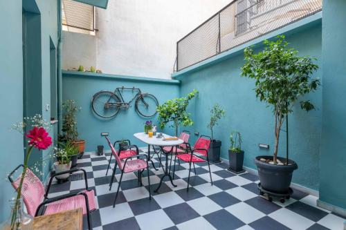 Petralona's Green House