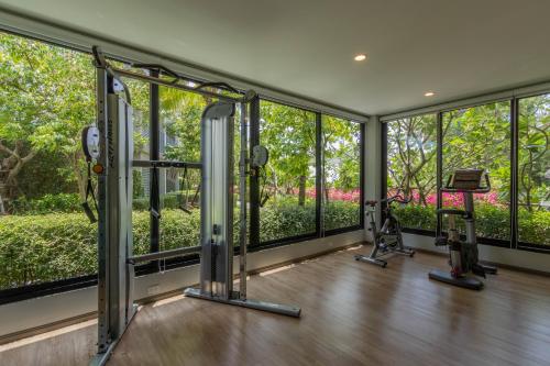 Pusat kecergasan dan/atau kemudahan kecergasan di Title Naiyang residence Excellent location with pool view
