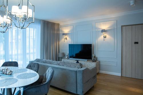 Μια τηλεόραση ή/και κέντρο ψυχαγωγίας στο Top Premium Apartement