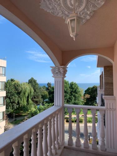 Foto Valencia Gardens Deluxe Apartments 6