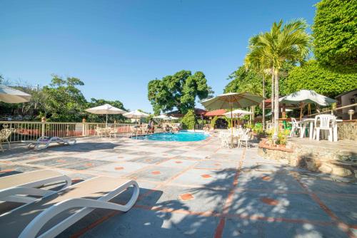 Swimming pool sa o malapit sa Jarabacoa River Club & Resort