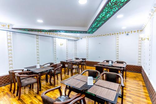 Khu vực ghế ngồi tại Bukhara Baraka Boutique Hotel