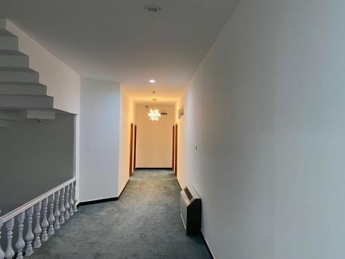 Golden Star Hotel & Restaurant – Photos 3