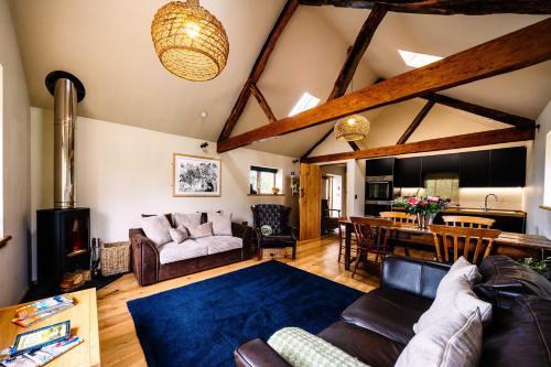 Gallery image of Romantic Snowdonia Cottage with Hot tub, sea & mountain views in Tywyn