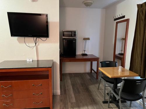 American Inn - Perris – Photos 4