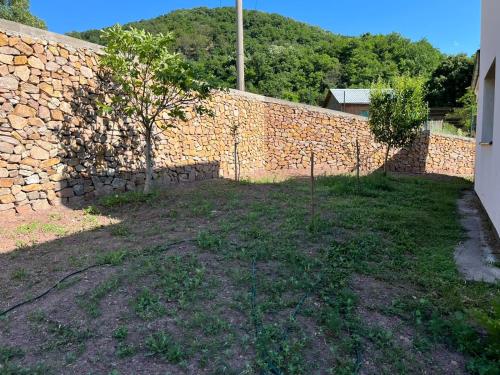 Gallery image of VILA SARA in Vârtopu