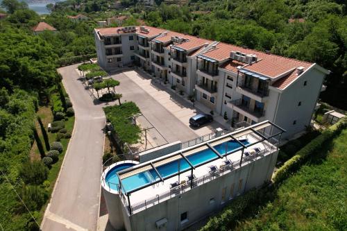 Gallery image of Green Bay Apartments Morinj in Kotor